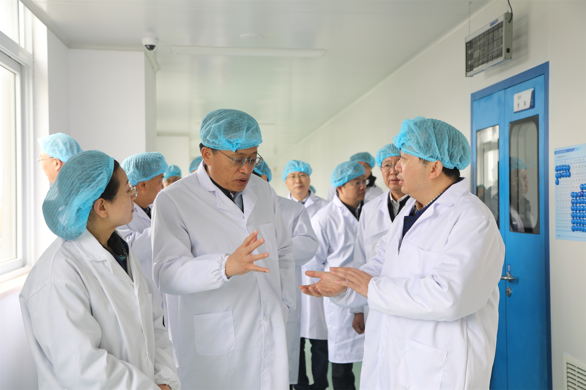 江蘇省副省長胡廣杰一行蒞臨聯環(huán)藥業(yè)調研指導